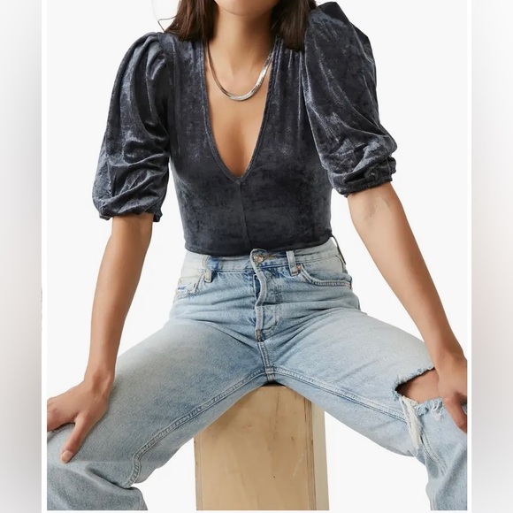 NWT Free People “ Don’t you Wish” crushed velvet bodysuit in Sunflower Size XL - Picture 3 of 10
